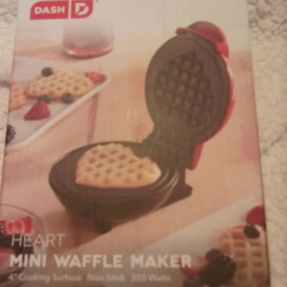 Heart shaped Dash Waffle maker new